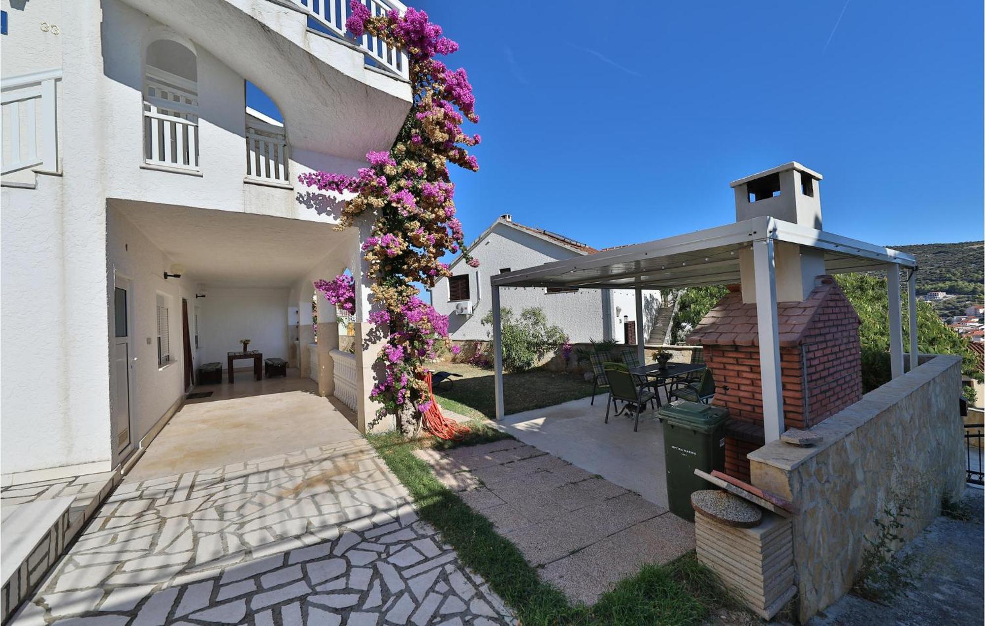 2 Bedroom Cozy Apartment In Marina Exterior photo